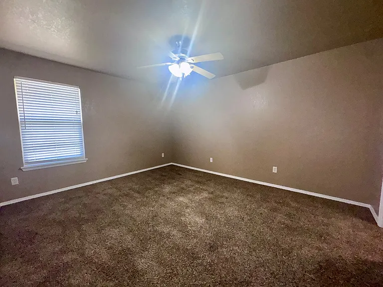 421 Sterling Pointe Way — Photo 8