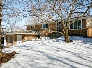 5819 Woodward Ave, Downers Grove, IL 60516