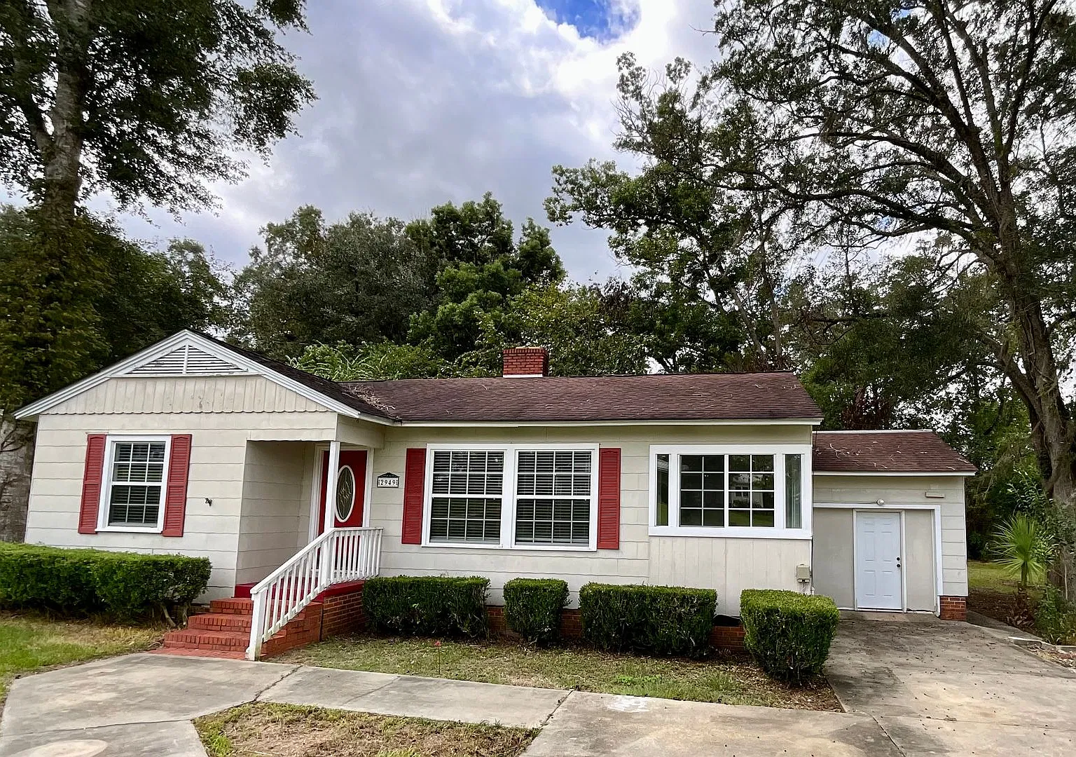 Adorable 2/1 Brick Home in Marianna — Photo 1