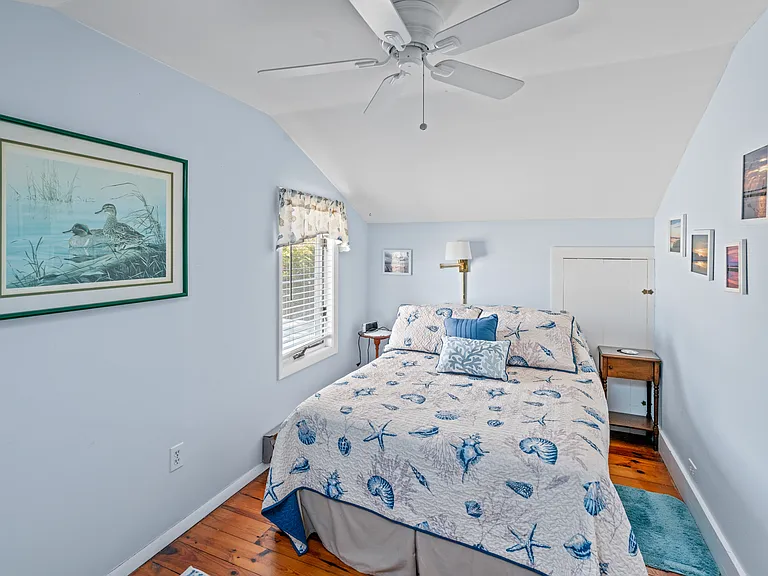 79 Pine Neck Ave — Photo 12