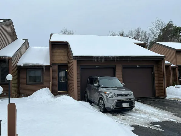 602 Maple Creek Dr, Holland, MI 49423