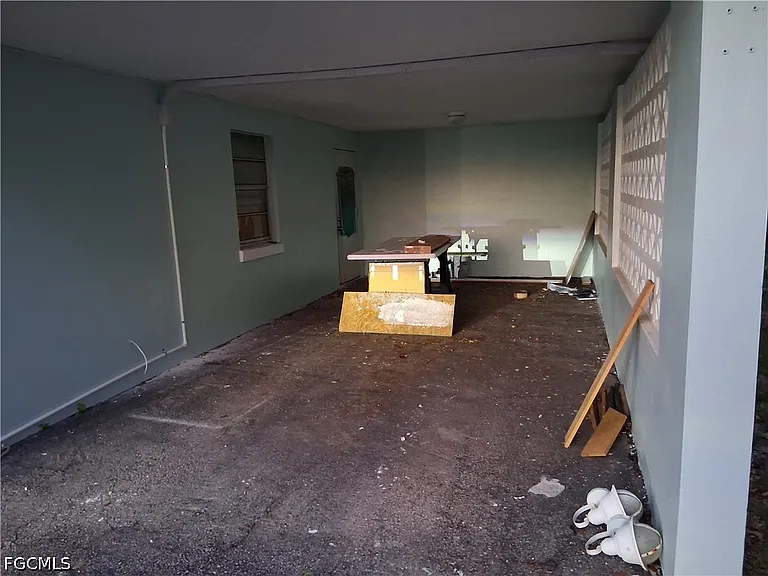 1260 Joerin Ave — Photo 2