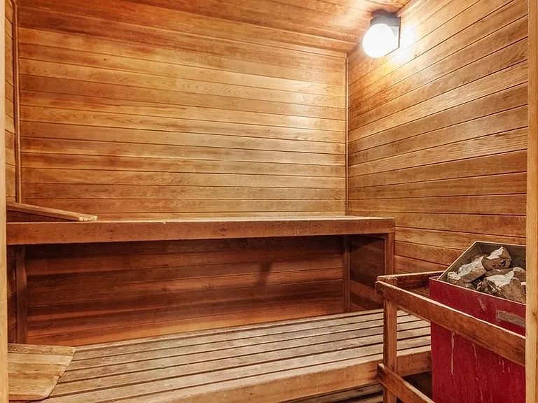 Dry Sauna