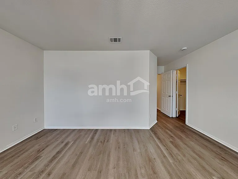 506 Azalea Dr — Photo 10