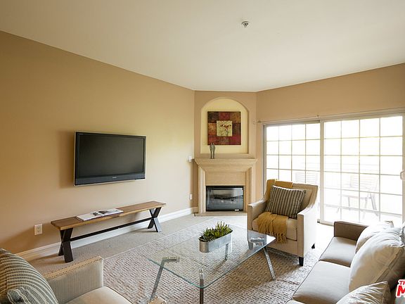 2nd image of 4601 Coldwater Canyon Ave Unit 204