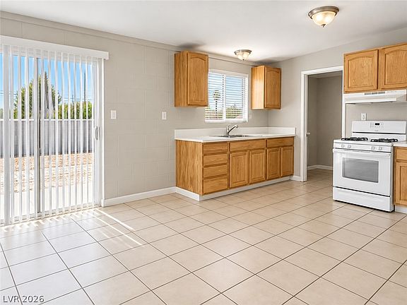 4th image of 3224 Venus Cir