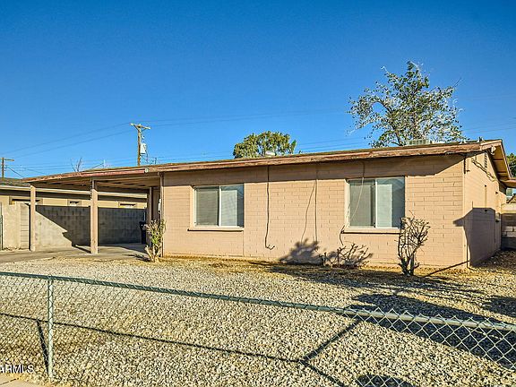 3rd image of 8202 W CATALINA Drive