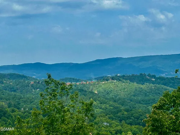 1824 Pinestand Ridge Way #4, Sevierville, TN 37862