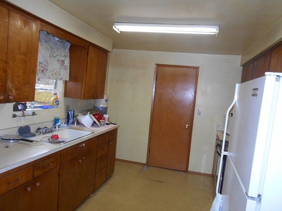 4th image of 12814 16th St NE