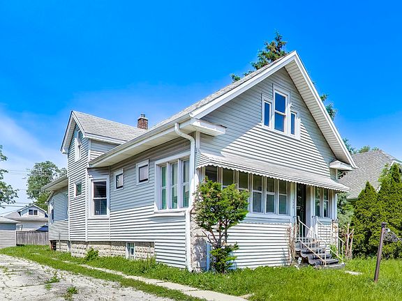 3rd image of 1926 S 9th Ave