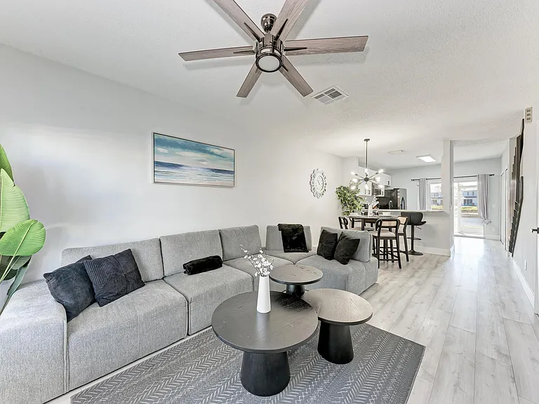 4545 Runabout Way #4545 — Photo 2