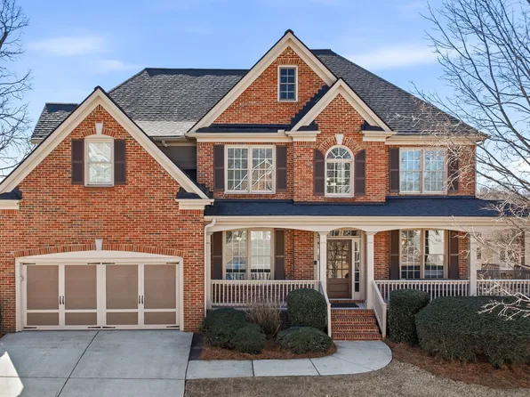 1744 Trilogy Park Dr, Hoschton, GA 30548