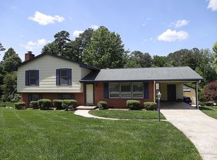 1537 N King Charles Rd, Raleigh, NC 27610