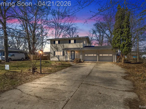 4450 Westway Dr, Swartz Creek, MI 48473