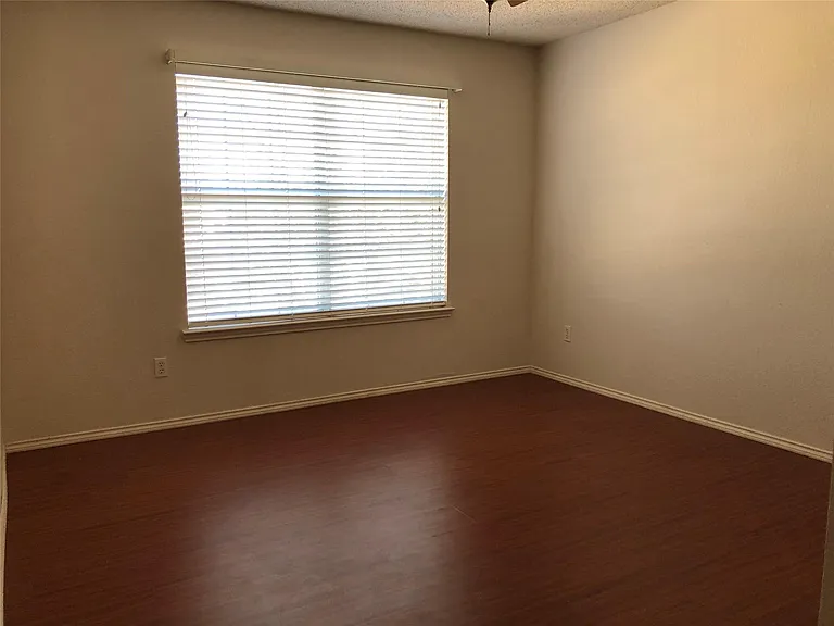 3544 Brewster Dr — Photo 12
