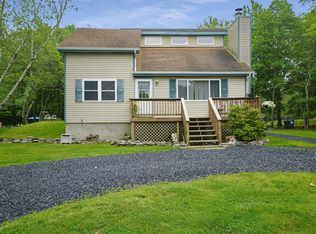 105 Heather Hill Rd, Dingmans Ferry, PA 18328