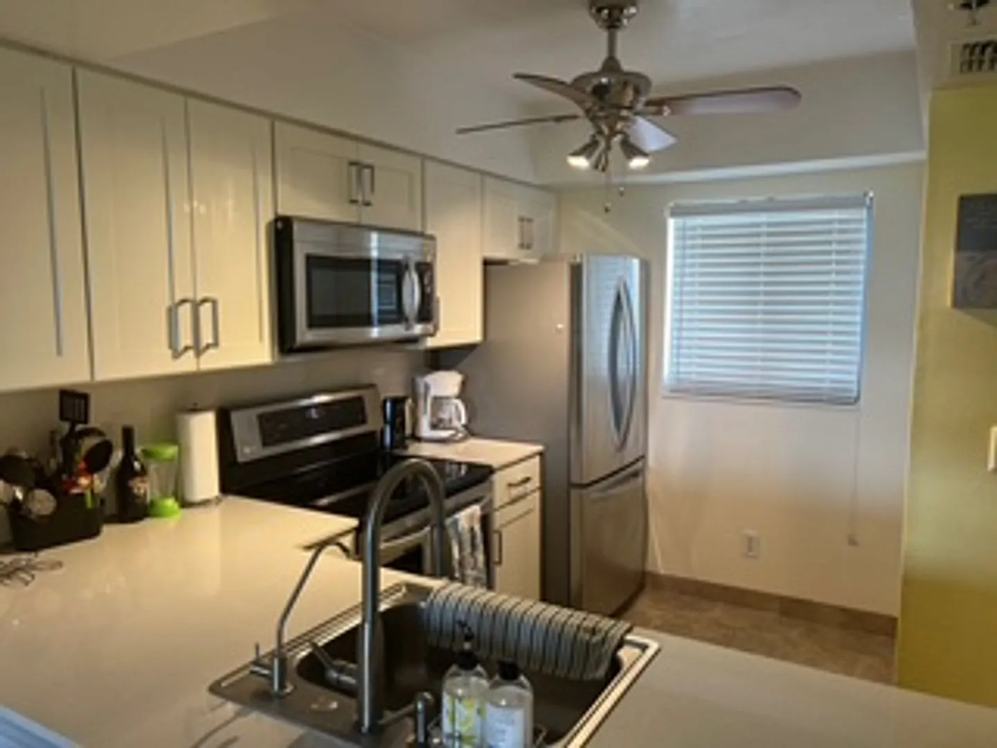 Fort Myers Beach Condo — Photo 4