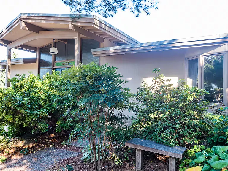 3210 SW Gale Ave — Photo 1