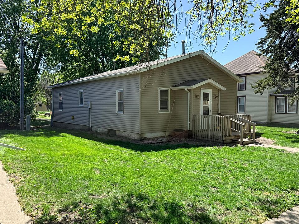 1st image of 520 6th St