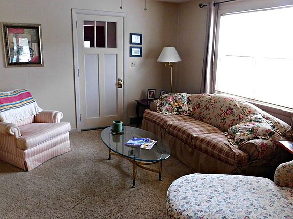5th image of 815 E Margaret St
