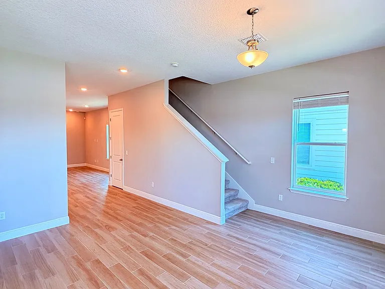 6495 Cyrils Dr — Photo 12