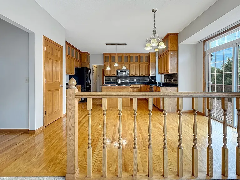 1839 Valley Ridge Trl S — Photo 6