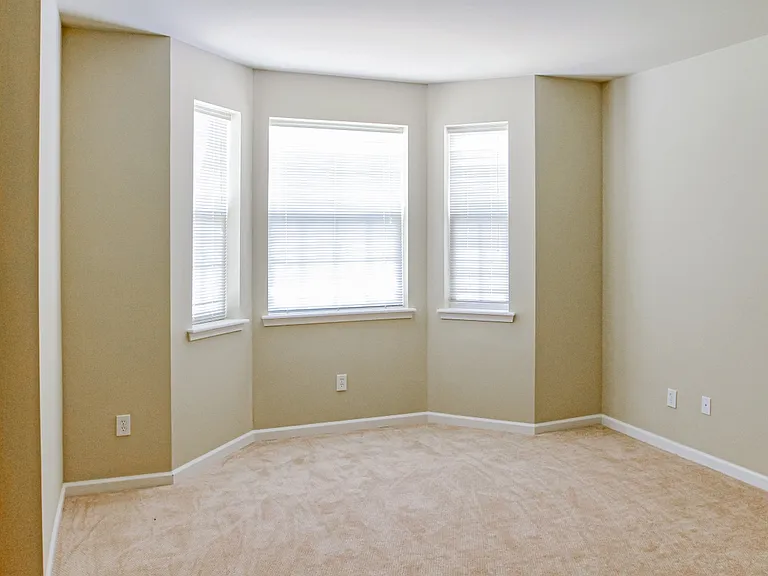 Stonegate Apartments — Photo 24