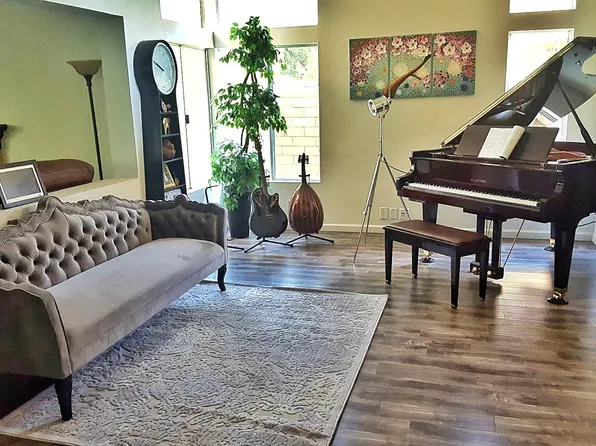 505 Fairfield Rd, Simi Valley, CA 93065