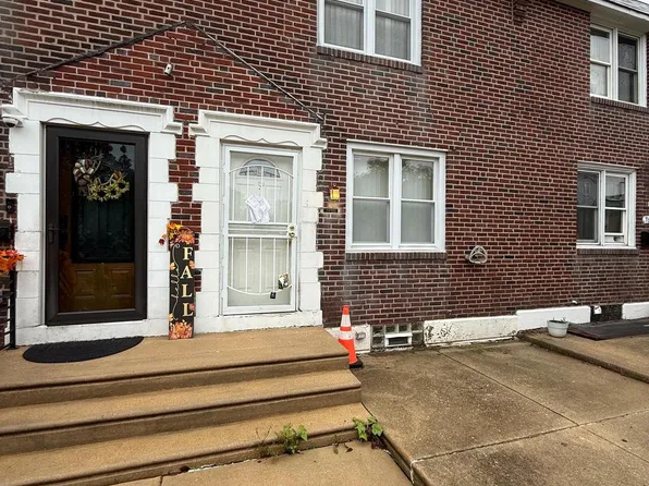 7650 Sherwood Rd, Philadelphia, PA 19151