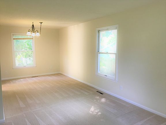 5th image of 120 Shenandoah Ln