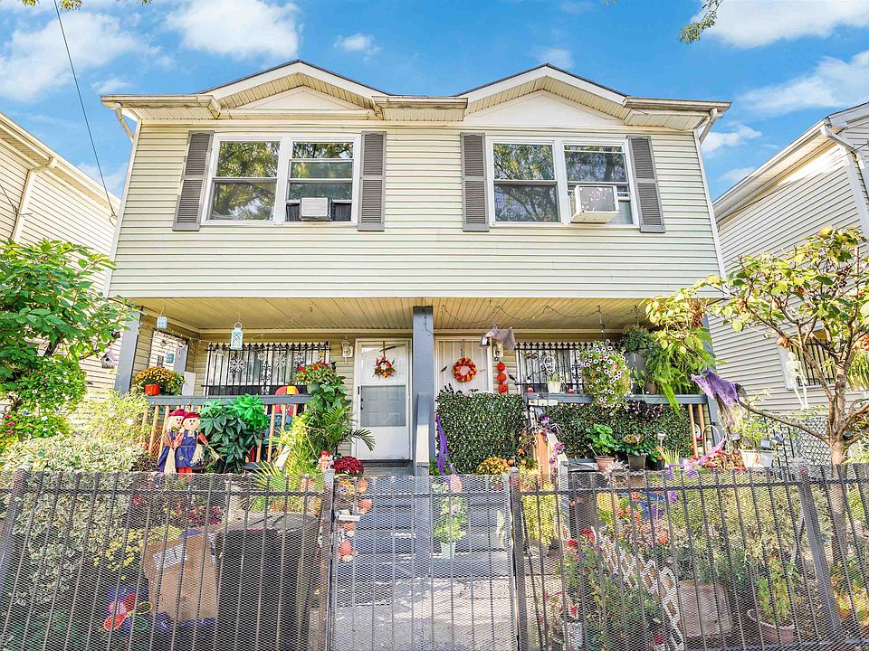 1st image of 377-379 Halladay St