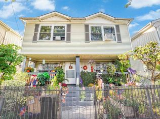 377-379 Halladay St, Jersey City, NJ 07304
