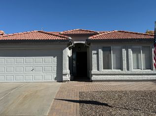 6909 S Oakmont Dr, Chandler, AZ 85249