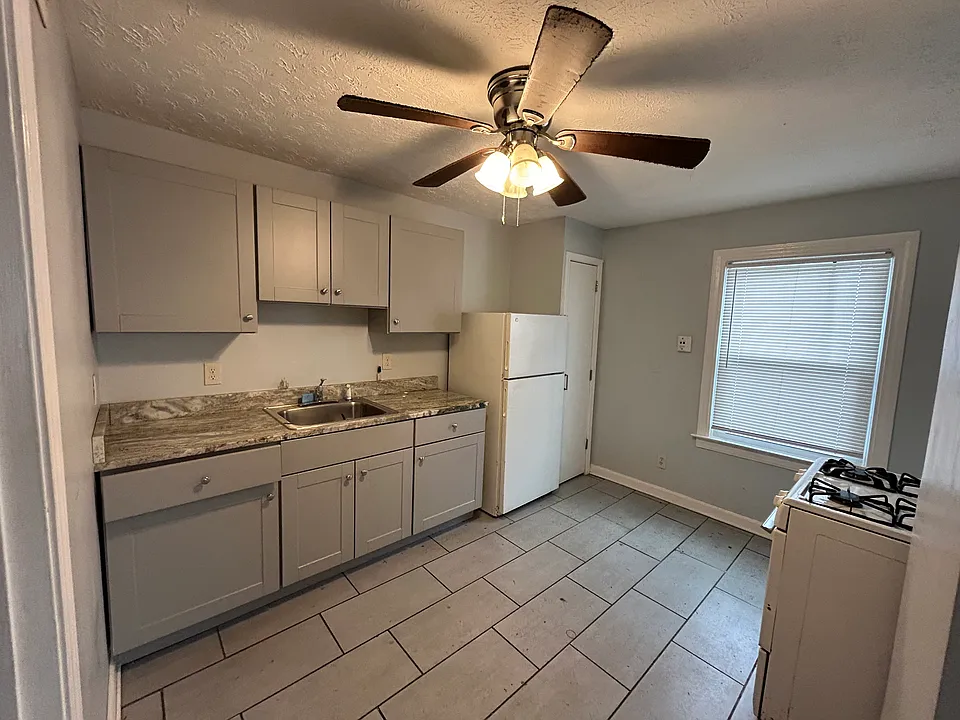 1108 S Clay St #1