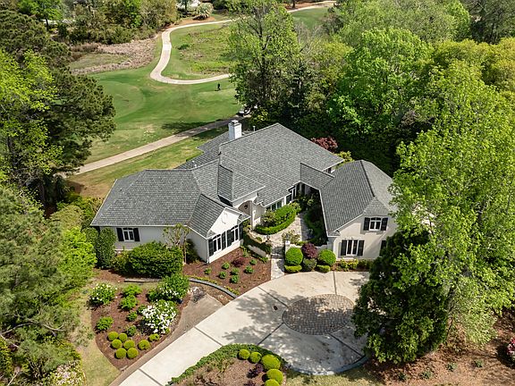 3rd image of 2212 Fox Hunt Lane