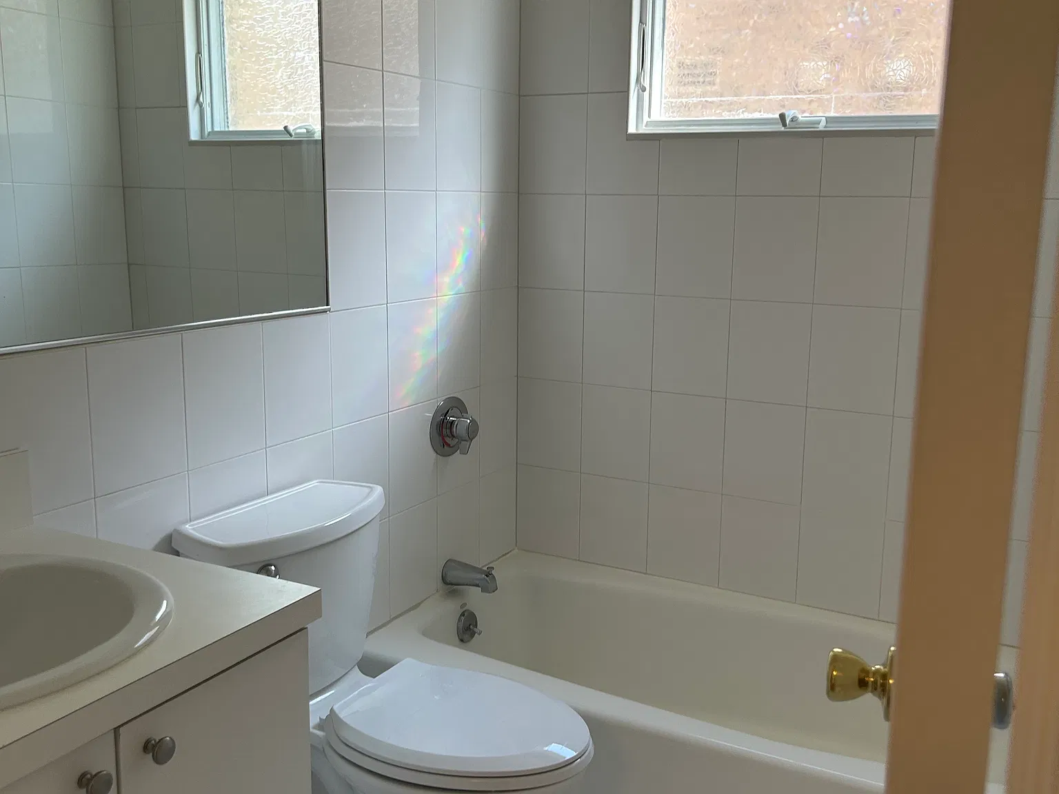 57 Petrus Ave — Photo 1