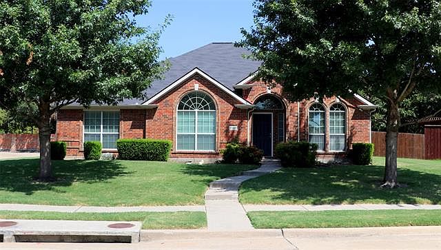 1st image of 11614 Chaucer Dr