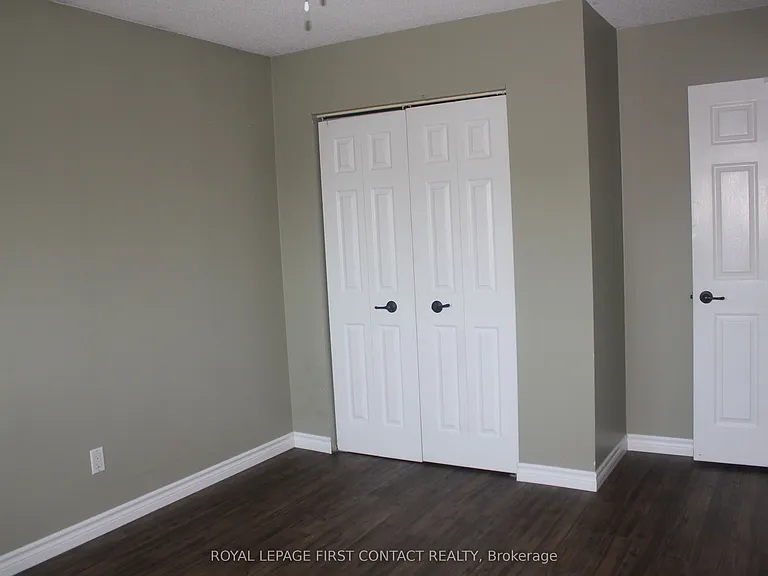 16 Rosenfeld Dr — Photo 20