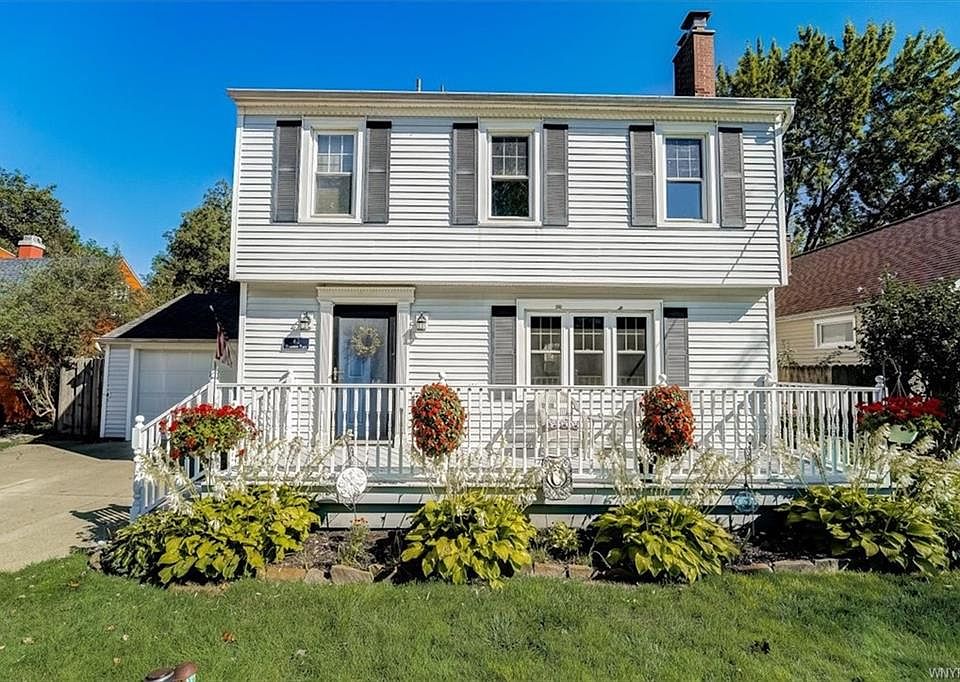 1st image of 62 Henderson Pl