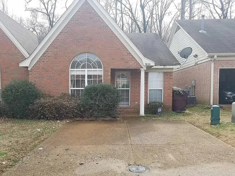 9835 Maggie Woods Ln — Photo 1