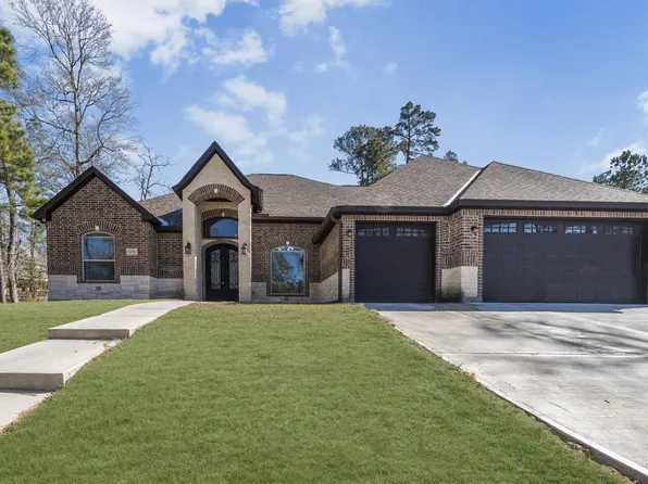 2172 Greentree Dr, Huntsville, TX 77340