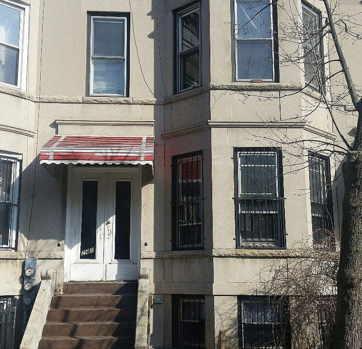 1st image of 241 E 32nd St