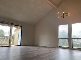 1335 Bell St APT 204, Sacramento, CA 95825