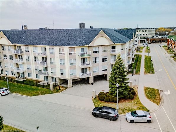 8 Harris St #422, Cambridge, ON N1R 8R1