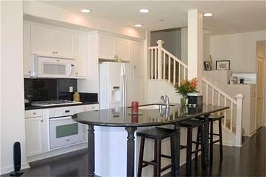 Kitchen - Bamboo flooring now natural color