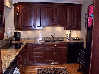2nd image of 2 Hidden Hills Dr