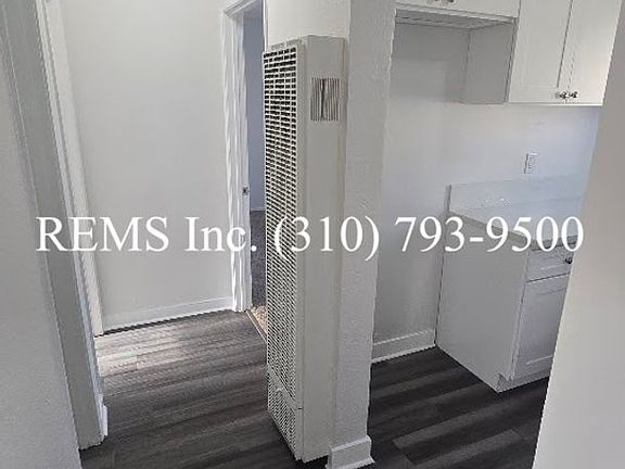 4th image of 223 E Hyde Park Blvd APT 5