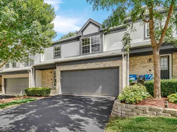 972 Old Oak Cir, Algonquin, IL 60102