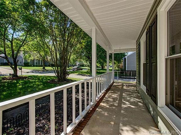 4th image of 5308 Bellflower Ln