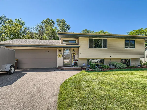 3818 Oak Ter, White Bear Lake, MN 55110